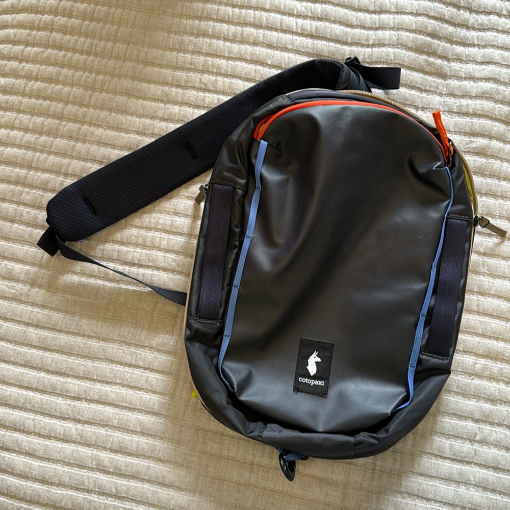 Navy Cotopaxi adjustable sling Bag - excellent condition